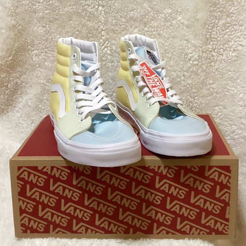 Men’s NIB pastel color blocked VANS SK8 Hi-t sneakers/ size 8